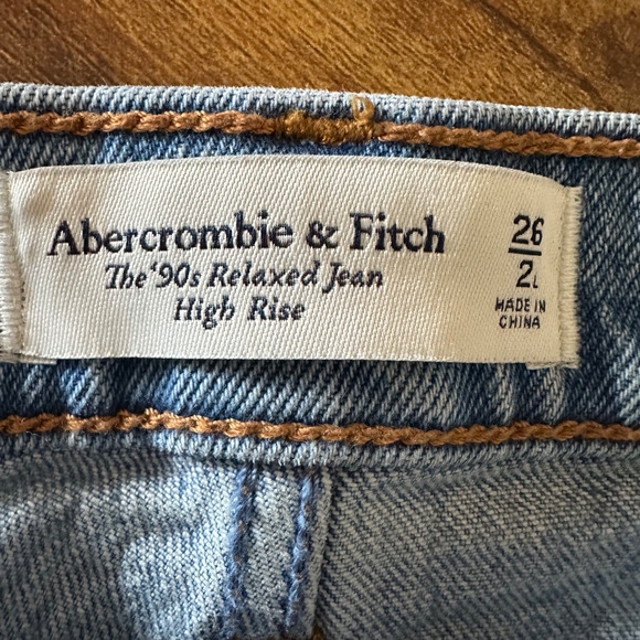 Abercrombie & Fitch Womens 90s Relaxed Jean High Rise Size 26/2L Denim A&F - Picture 5 of 6